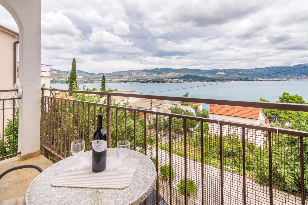 Cheap Apartment Tanja Trogir Buitenkant foto