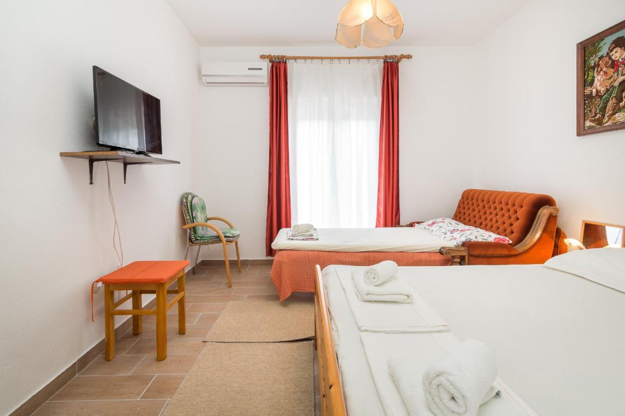 Cheap Apartment Tanja Trogir Buitenkant foto