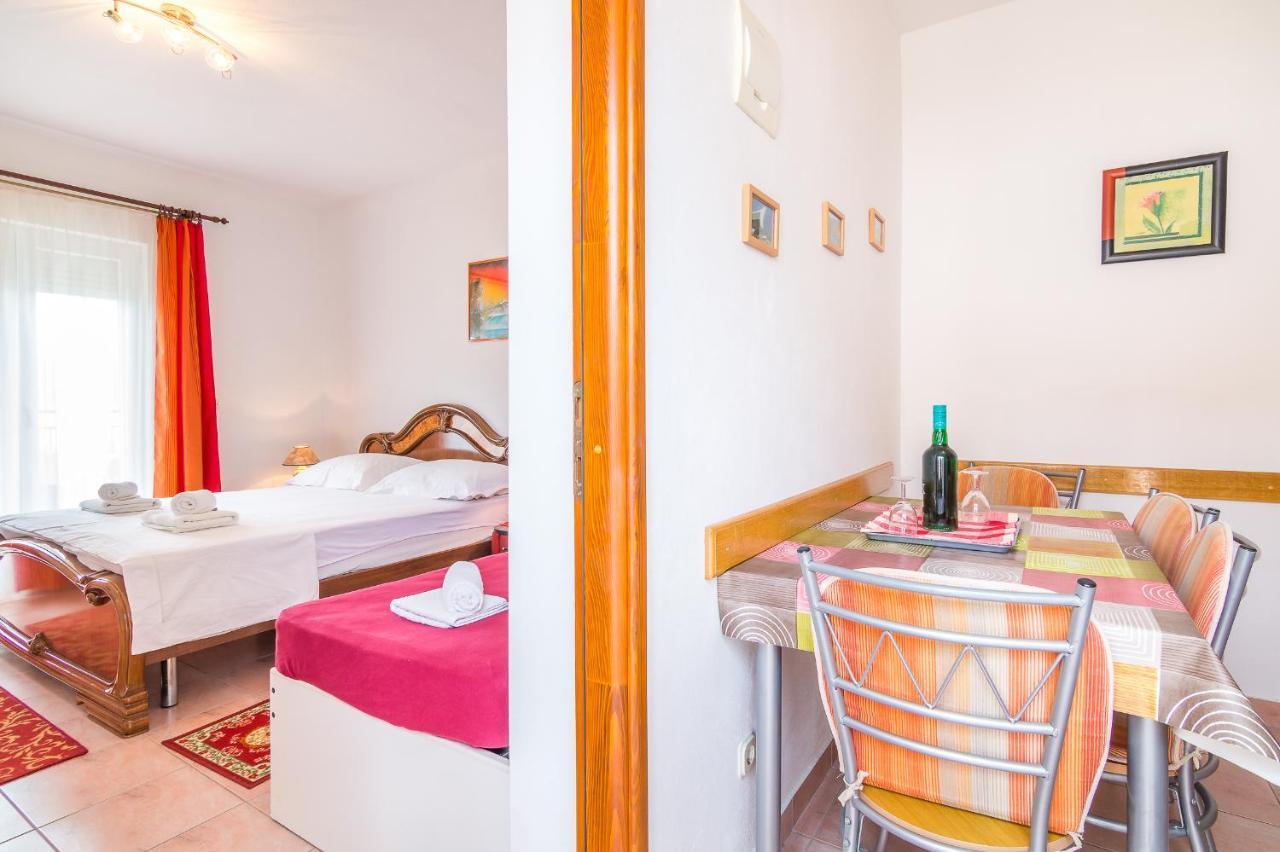 Cheap Apartment Tanja Trogir Buitenkant foto