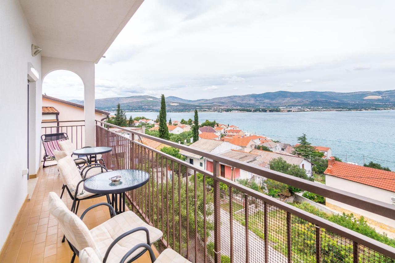 Cheap Apartment Tanja Trogir Buitenkant foto