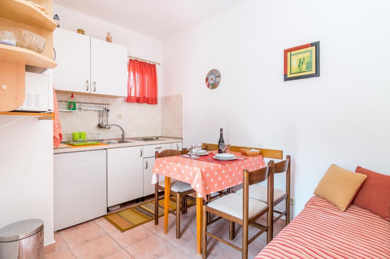 Cheap Apartment Tanja Trogir Buitenkant foto