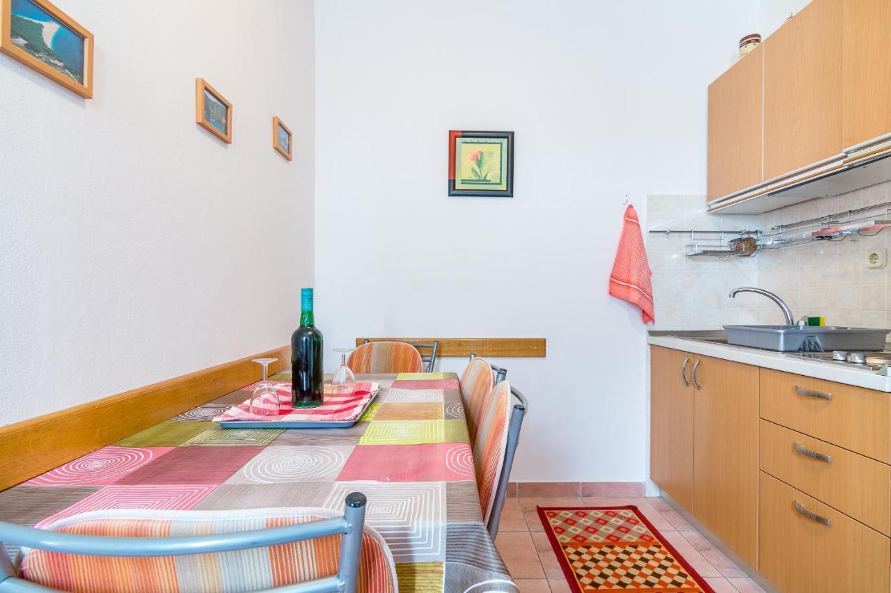 Cheap Apartment Tanja Trogir Buitenkant foto