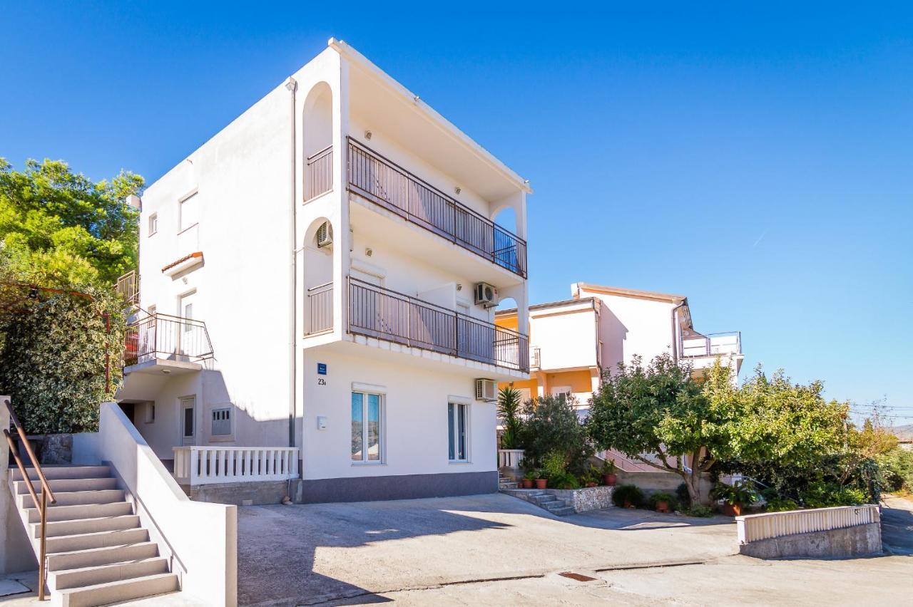 Cheap Apartment Tanja Trogir Buitenkant foto